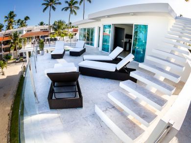 Luxury Eight Bedroom Vacation Beach Villa with Private Pool